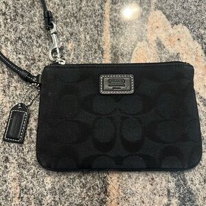 COACH Poppy Wristlet - Black